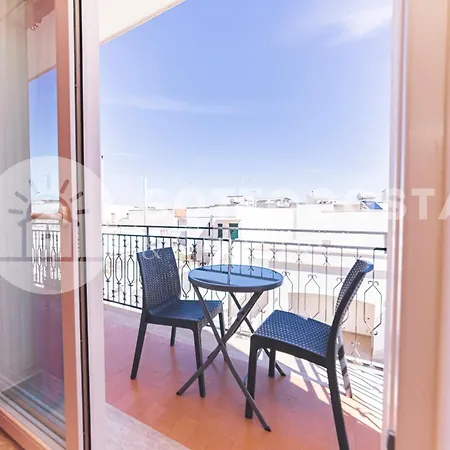 Red Sun Apartment *