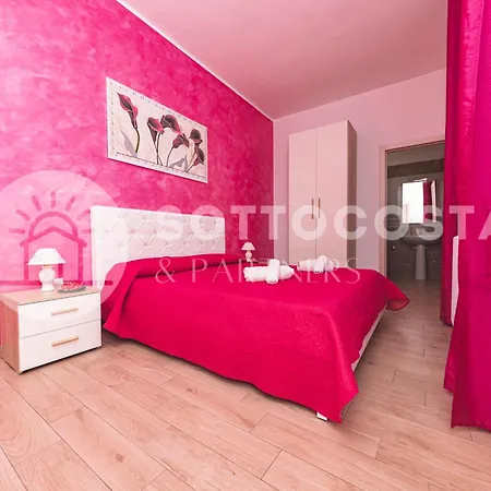 Red Sun Apartment