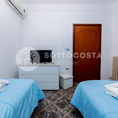 Red Sun Apartment *